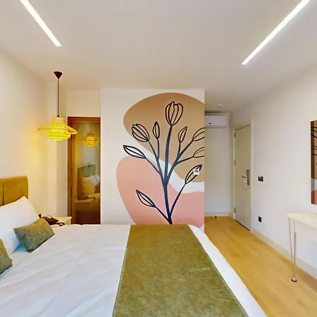 Bohema Hotel *